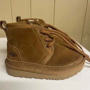 UGG Kids Chestnut Lace-Up Boots